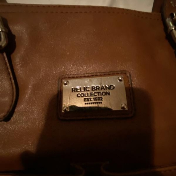 Handbags - Picture 8 of 8